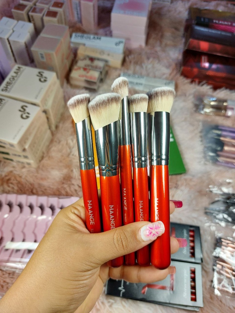 Brochas MAANGE Set rojo ( rostro - 5pcs ) 